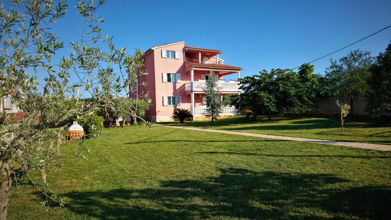 Apartments Volme Banjole Exterior photo